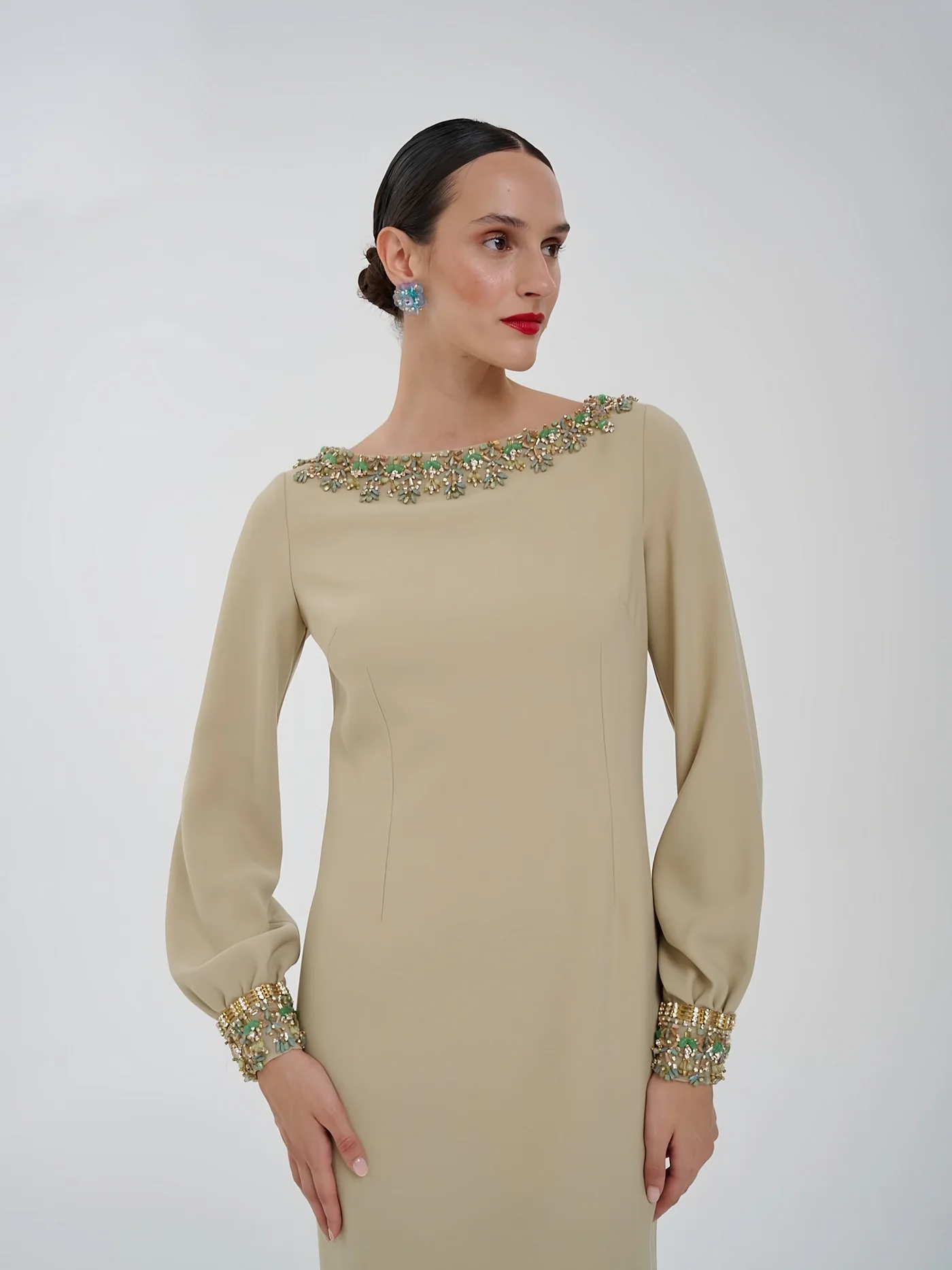 Taşlı Manşetli Midi Elbise